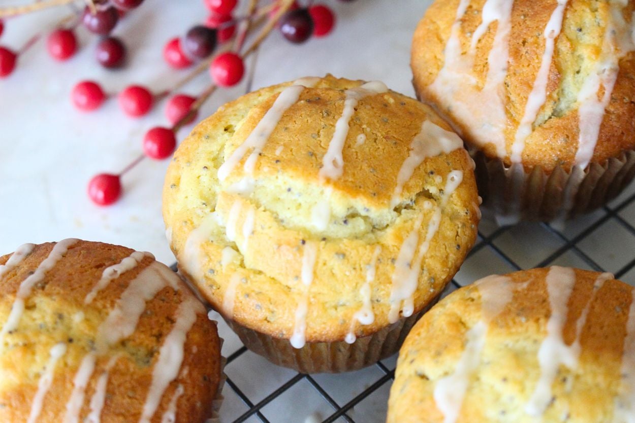 Easy Lemon Poppy Seed Muffins: Perfect Crunch & Soft Interior